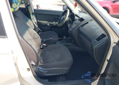 2013 Kia Soul z USA, uszkodzony, nr VIN KNDJT2A5XD7762394